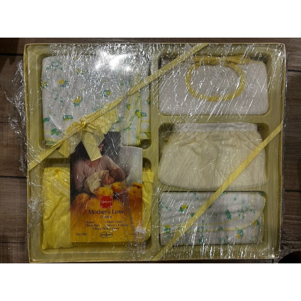 Vintage 1970s Mothers Love Spencer’s Baby Gift Set Layette Sealed Kimono Bib Etc